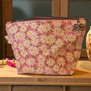 Pink Daisy Sock Project Bag – Floral Knitting Bag for Socks – Zipper Knitter Gift