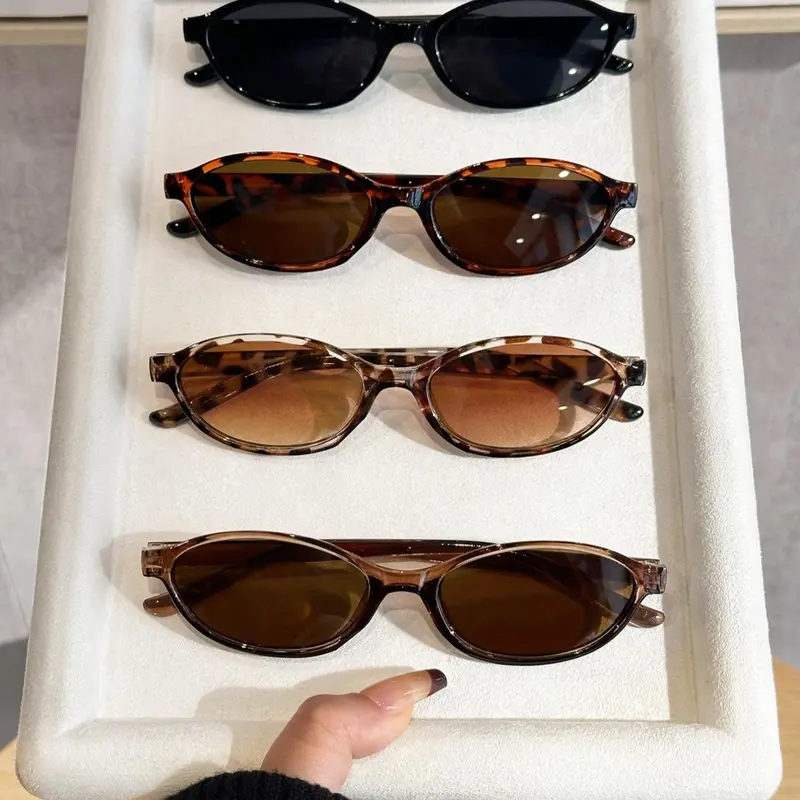 【Black Friday】4 Pairs of Stylish Plastic-Frame Sunglasses, Versatile Oval Shades for Everyday Wear and Various Occasions