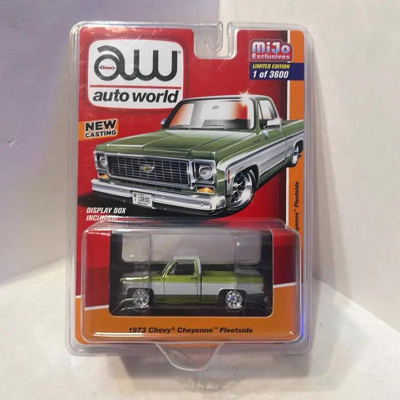 1:64 Auto World 73 Chevrolet Cheyenne Green w/white.