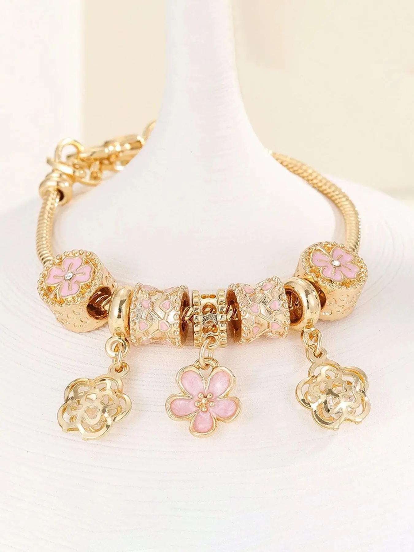 Single Piece Light Luxury Versatile Crystal Enamel Flower Beaded Bracelet, Soft Sweet Style, Smooth Skin-friendly Beads/Clear 3D Flower Patterns, Great for Girlfriend Gifts/Festival Outfits, Flower Design Bracelet, Dainty Crystal Bracelet, Pretty Bracelet
