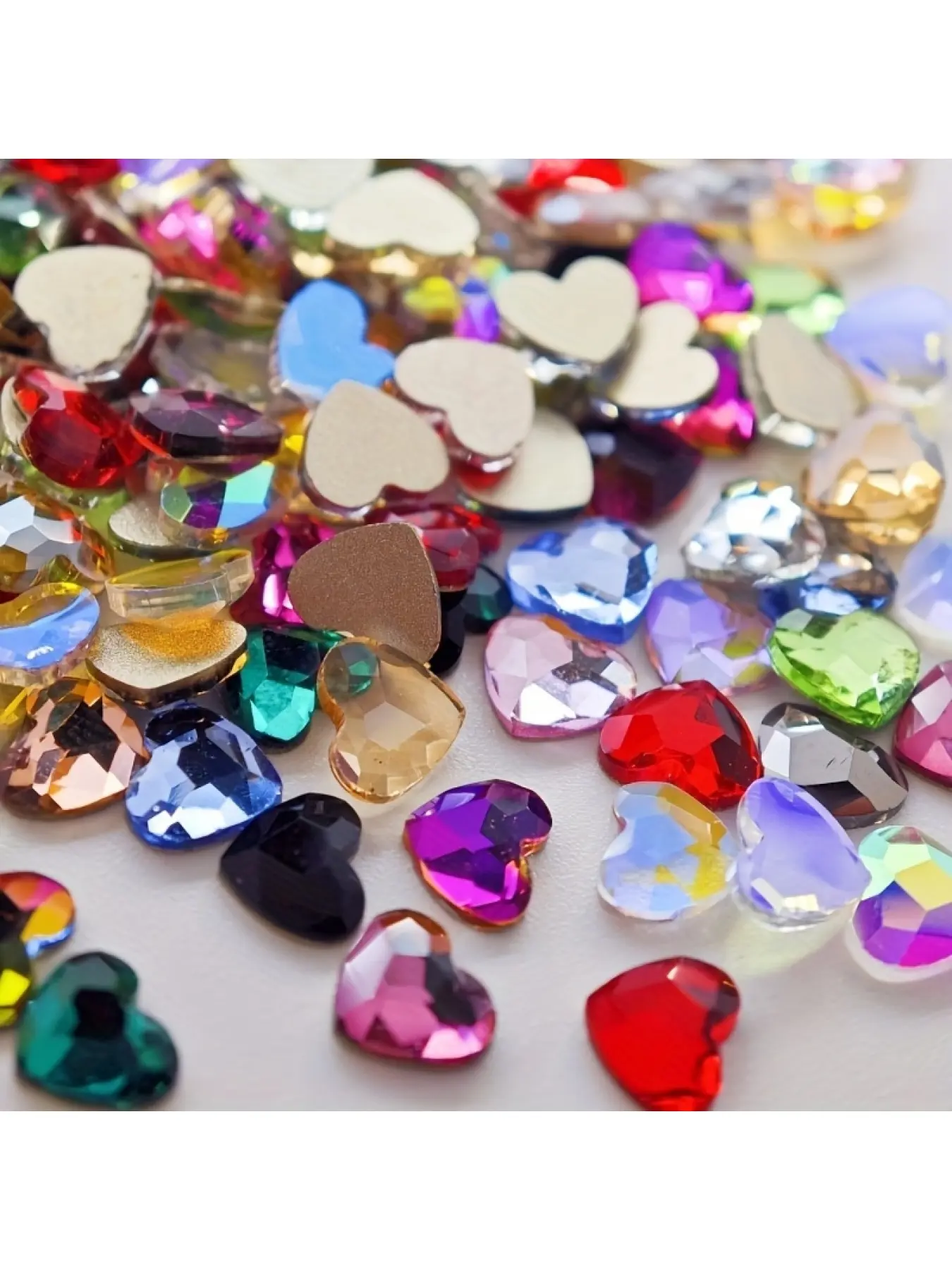 100psc Love Nail Art 28 Colors Mixed Flat Rhinestones 3D Heart-shaped Glass Nail Art Rhinestones Nail Gems Small Peach Hearts Super Flash Nail Decorations Nail Art DIY Material 5.5*6mm Love Heart 3mm Heart Mixed Style Multiple Colors Mixed