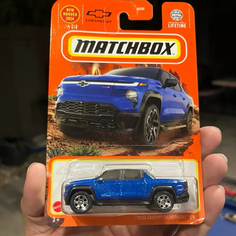 Mbox Blue Chevy Silverado EV 1:64 scale diecast truck