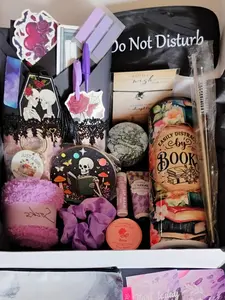 Deluxe Blind date with a book box