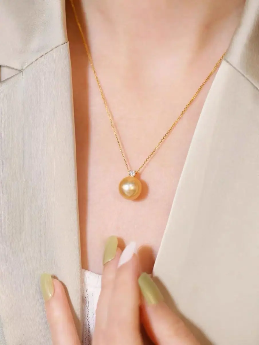 No.62-Dive Island South Sea Gold Pearl Necklace Princess Style Gold Pendant for Women