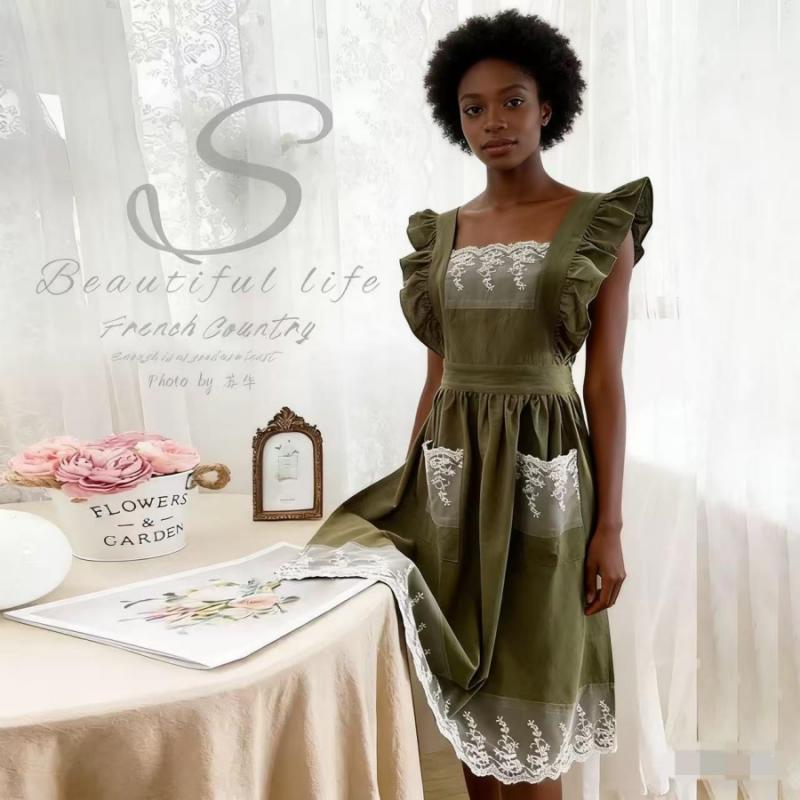 2026 Women's Vintage Apron - Adjustable, Strappy, Soft Apricot Lace Ruffled Hem - Soft Kitchen Cooking, Baking, Gardening Apron with Pockets - Perfect for Birthdays/Anniversaries, Home Cooking, Elegant Style, Sophisticated Details, Home Chef Green