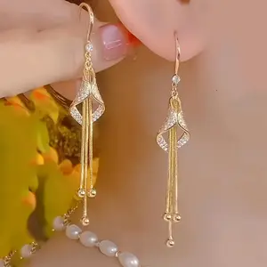 Elegant 14K Golden-Plated Rhinestone Tassel Earrings, Zinc Alloy Long Dangle Earrings with Synthetic Diamonds, Copper Ear Needle, for Women, Suitable for Ages 14+ Sparkling Zirconia