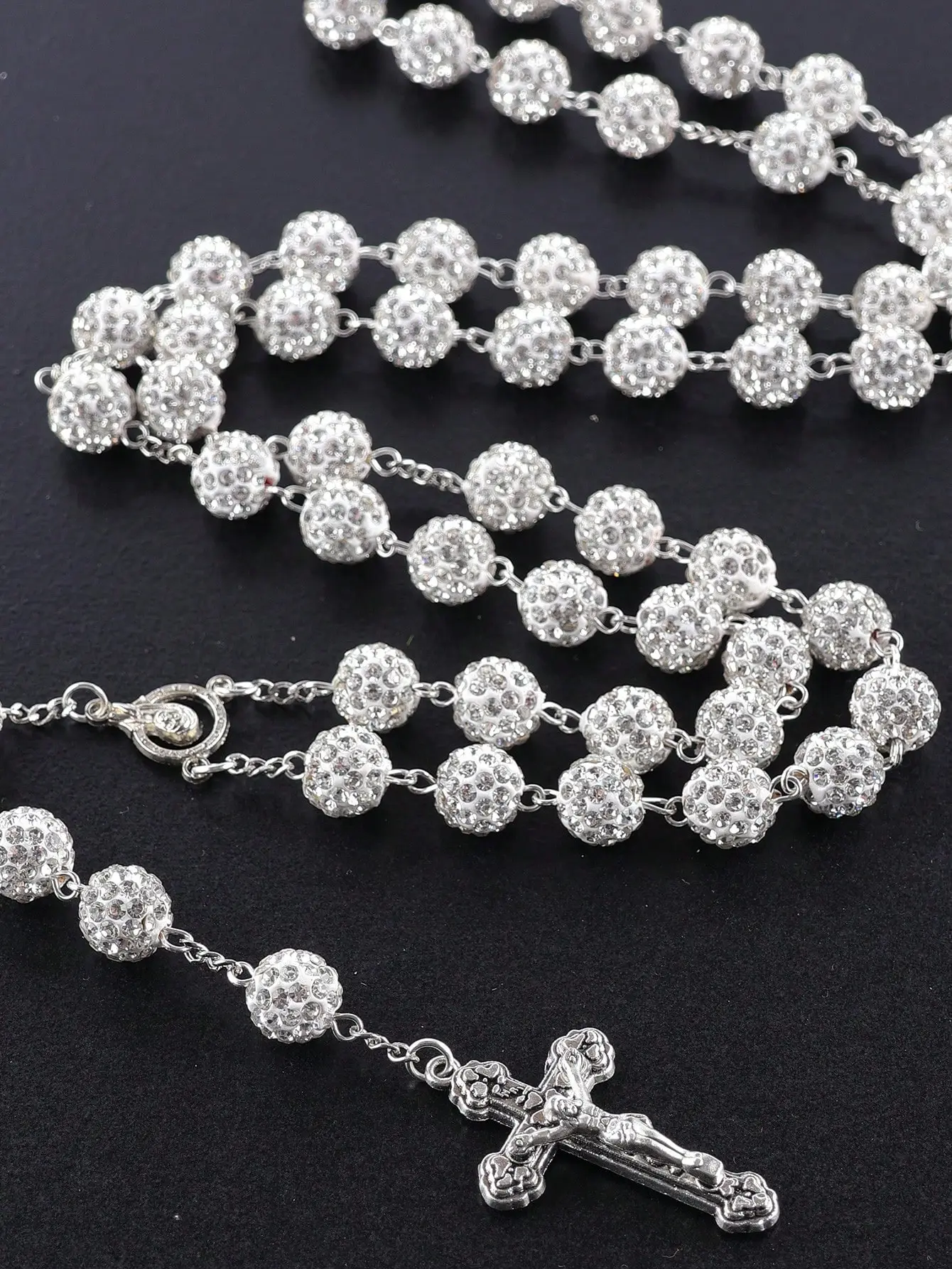 1 Piece Unisex Silver Tone Crystal Pave Rosary Necklace, Gothic Religious Crucifix Pendant Prayer Beads Chain, Sparkly Elegant Jewelry for Church, Baptism, Easter & Daily Wear, Spiritual Religious Gifts Gold-Plated Jesus perfect