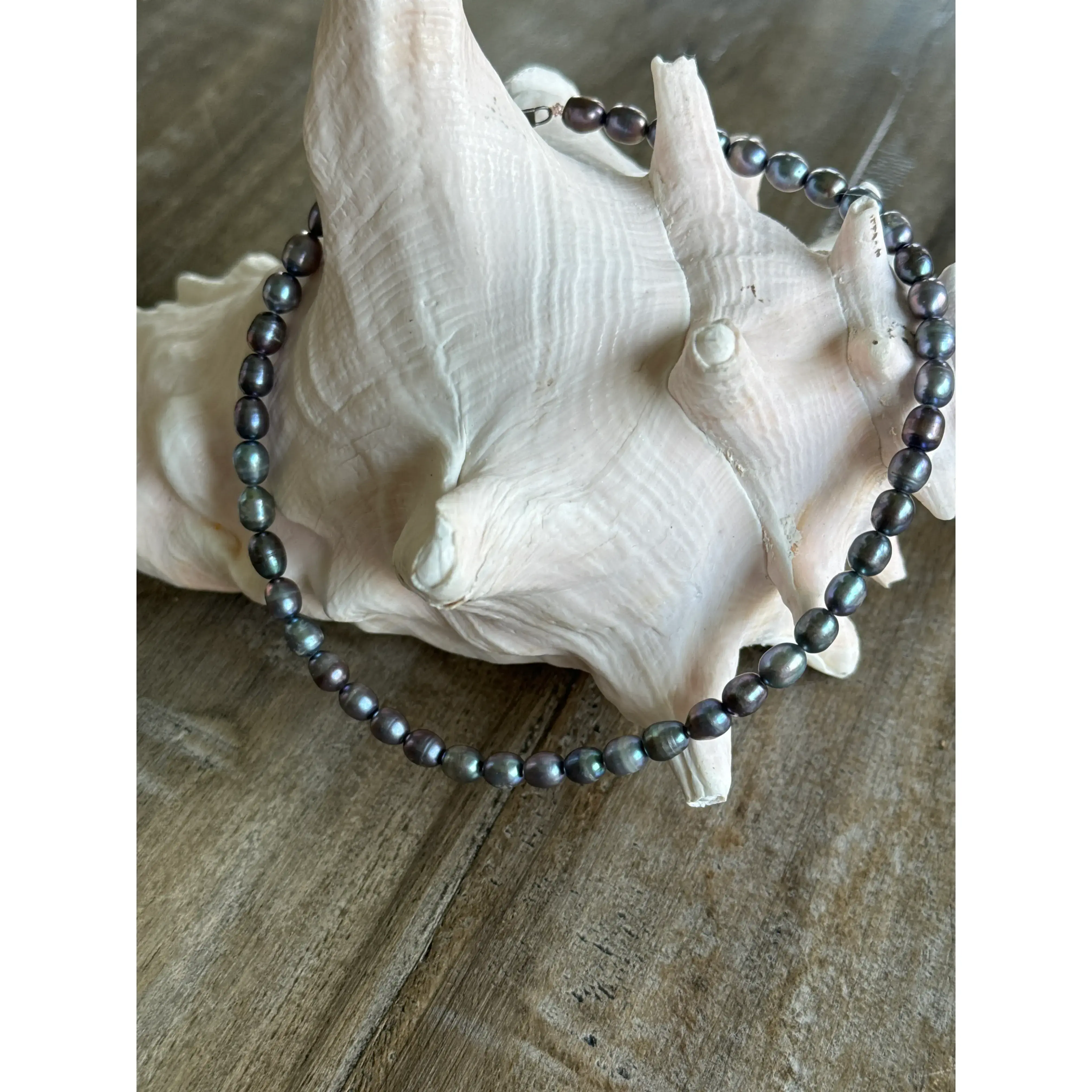 Men’s Jellyfish Black Peacock Freshwater Pearl Necklace