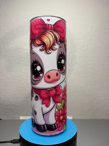 Termo personalizado en rosa con vaquita 20 oz