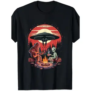 Men's Alien Campfire Graphic T-Shirt, 100% Cotton Retro Mysterious Creature Print with Bigfoot & UFO, Loose Short Sleeve, Perfect Gift for Outdoor Camping & Hunting Lovers