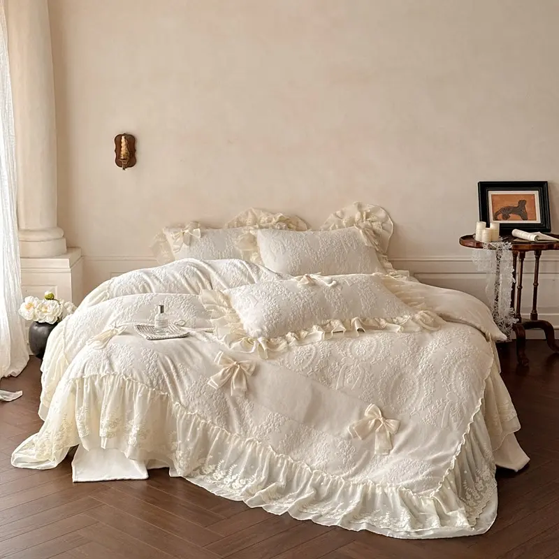 4pcs Carved Milk Velvet Embroidery Lace Bow Four-piece Set Set Romantic Princess Style Stitching Design Decorative Bedding Set Home Applicable Removable Bow Breathable Sweatless Perfect Gift Soft Bedding Sets