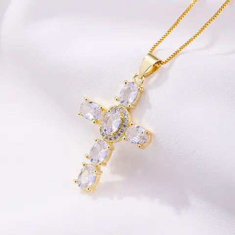 TMANI Sparkling Cross Pendant Necklace - Cross Jewelry, Faith Pendant Necklace for Women, Elegant, Easy to Style, Eye-Catching Detail, Suitable for Daily & Formal Occasions, Female Costume Accessory