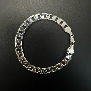 Cuban Link Gold/Silver Fashionable Bracelet with Unique Design and Elegant Finish