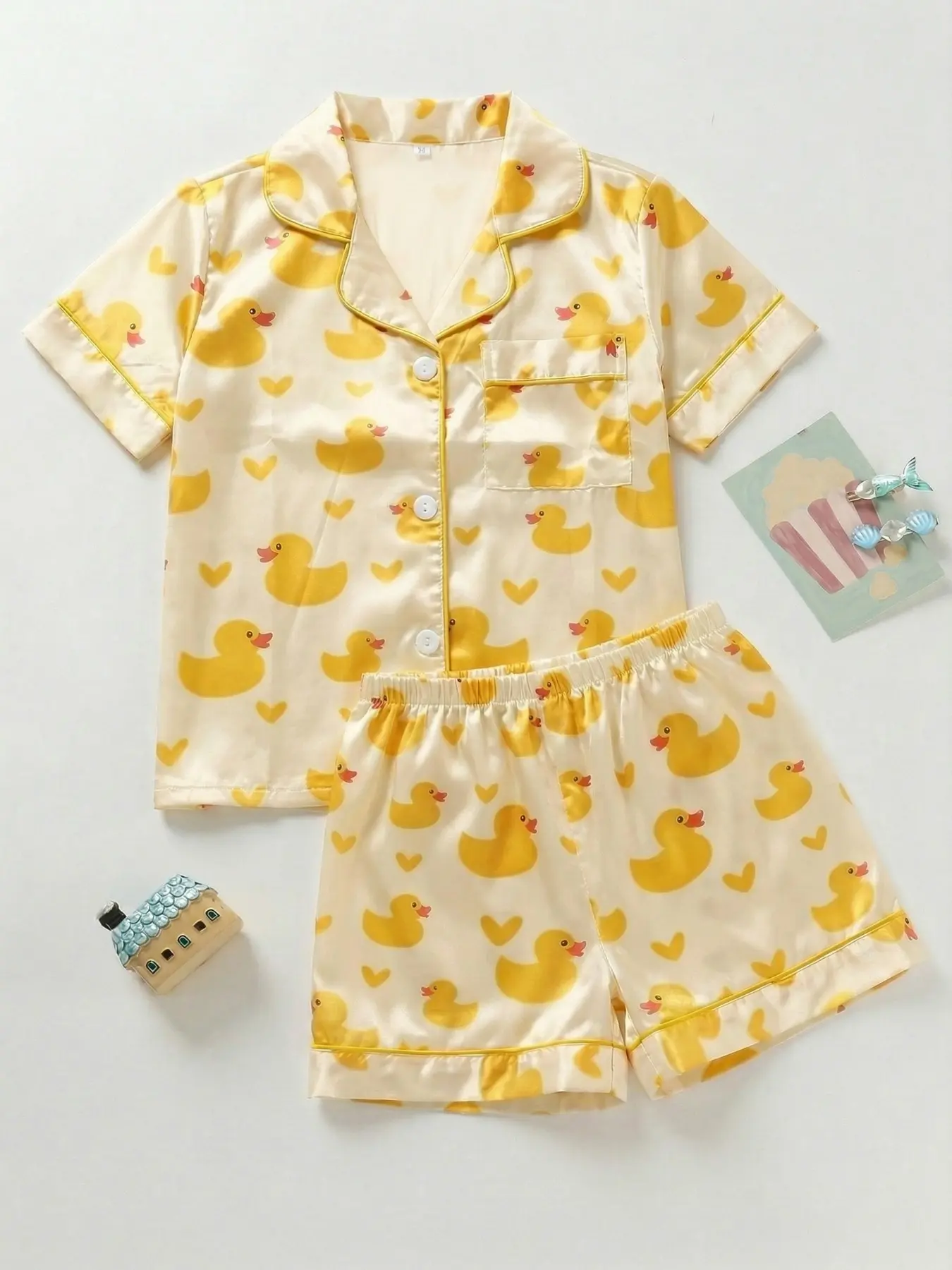 Girls' 2-Piece Pajama Set, Cute Duck Heart Print, Button Front Short Sleeve Top + Elastic Shorts, All-Season Comfortable Satin Fabric, Summer Sleepwear Set, Duckie Print Sleepwear, Summer Pjs