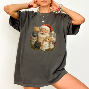 ChicCotton Retro Santa Claus And Kittens Comfort Colors Shirt, 90s Old Saint Nick T-shirt, Christmas Winter Graphic Tee, Gift For Cat Lovers Clothing