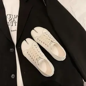 Stylish Split Toe Platform Sneakers, Classic Canvas Lace‑Up Shoes, Popular Streetwear Casual Daily Wear Footwear