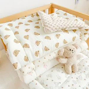 Cute Baby Crib Blanket with Animal Head Design, Heart Pattern Options, All-Season Bedding, Super Comfortable, Foldable, Portable Gift, Soft Warm Bedding
