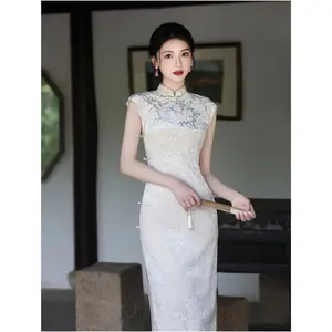 Water Lily Silk Neo-Oriental Velvet Qipao - Modern New Chinese Style Lace Cheongsam in Onyx & Pearl
