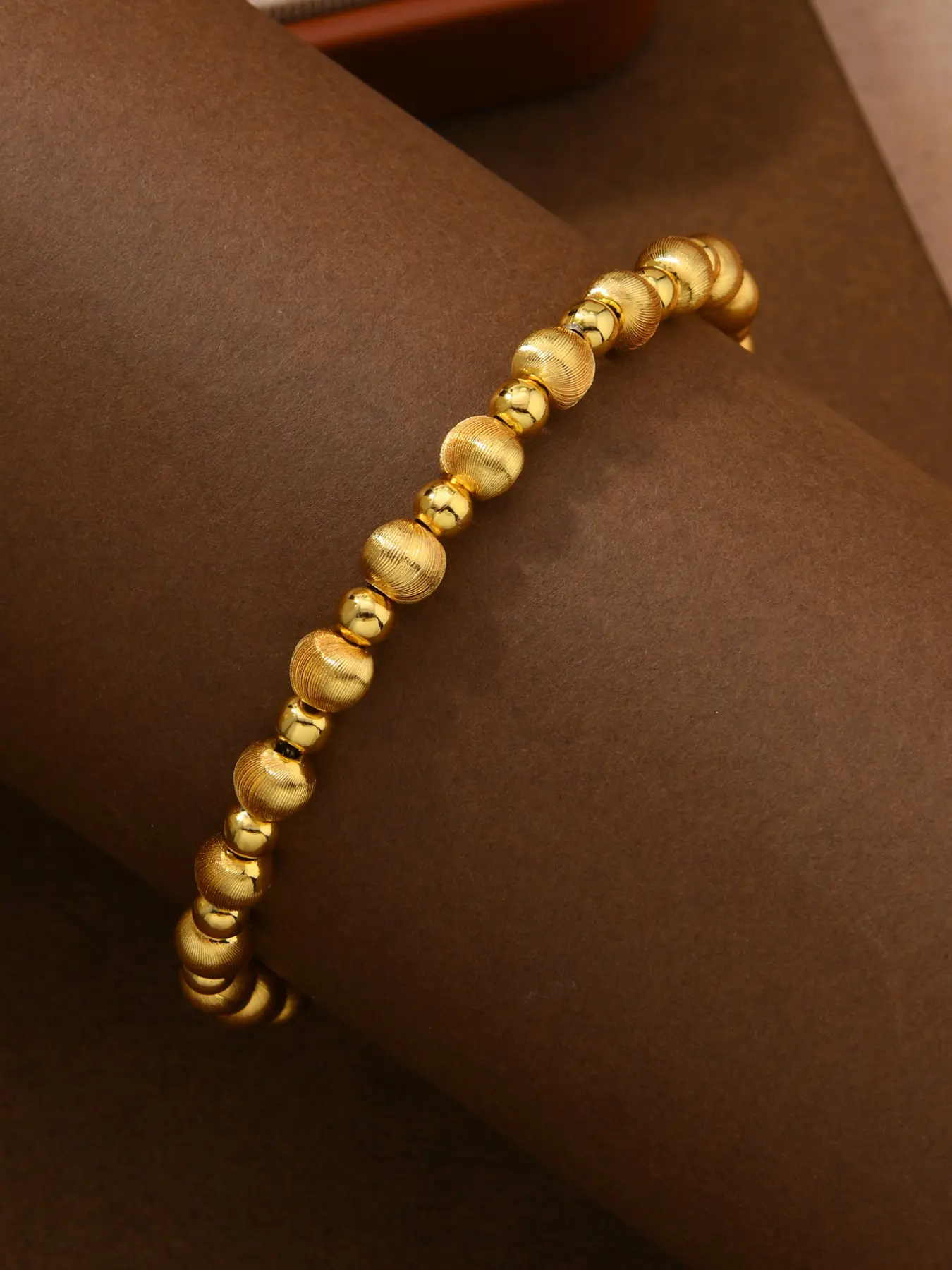 Vintage Luxury 24k Golden Plated Copper Filigree Clasp Bracelet for Women, Elegant Link Chain Bracelet, Cuban Link Bracelet, Fashion Accessories for Weddings, Banquets, Cuban bracelets, Exquisite Bracelet, Elegant Jewelry Bracelet