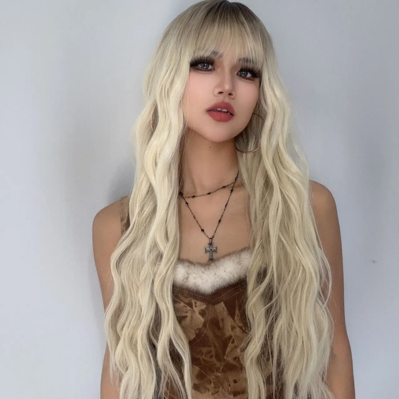 【LIVE】Blonde Wig with Bangs Long Wavy Curly Ombre Blonde Wig Natural Looking Synthetic Heat Resistant Hair Wigs for Daily Party Wig 26 Inches manon  wig