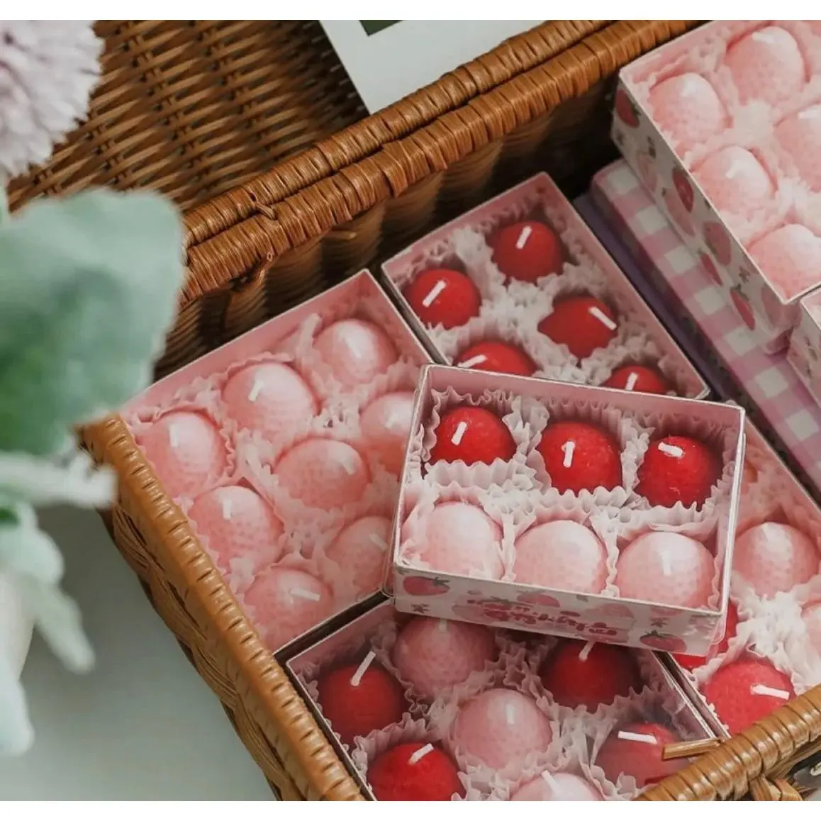 Romantic Cute Scented Strawberry Candles Mini Fruit Strawberry Shaped