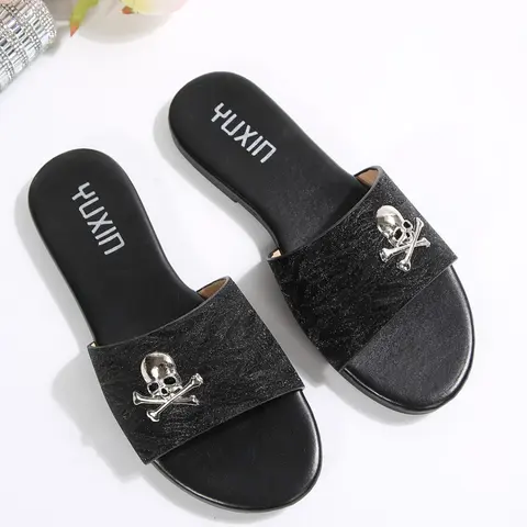 Women's Round Toe Flat Sandals, Skull Head Decoration, Fashionable and Comfortable, Summer Fashion Item, Stylish Casual Sandals, Stylish Footwear for Women
