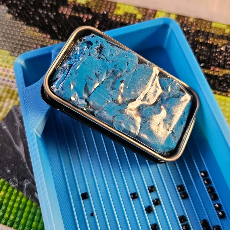 Alien Putty(tm) diamond painting putty - alien putty for diamond painting - 12 grams - Made in the USA by Make Your Own Wall Art