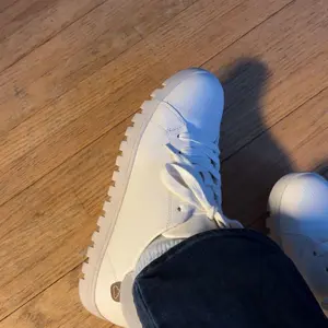 Project Cloud Women's | Tennis Shoes Women Sneakers | Memory Foam | Lightweight | Non-Slip - Paisley