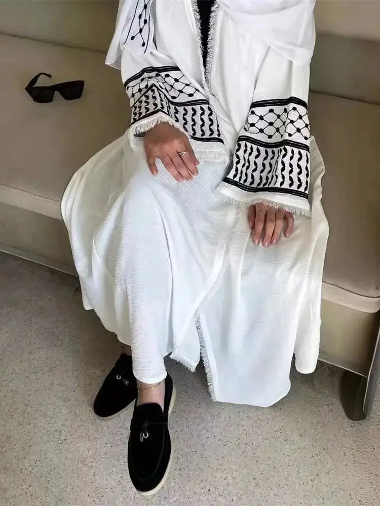 Kimono-Style Abaya – Caftan, Kebaya Dress, and Djellaba for Women