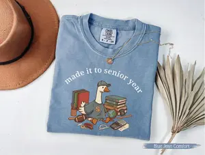 Made It to Senior Year Comfort Colors Shirt, Last First Day Senior Tee, Funny Senior 2027 Gift, First Day of Senior T-Shirt, Senior Shirt
