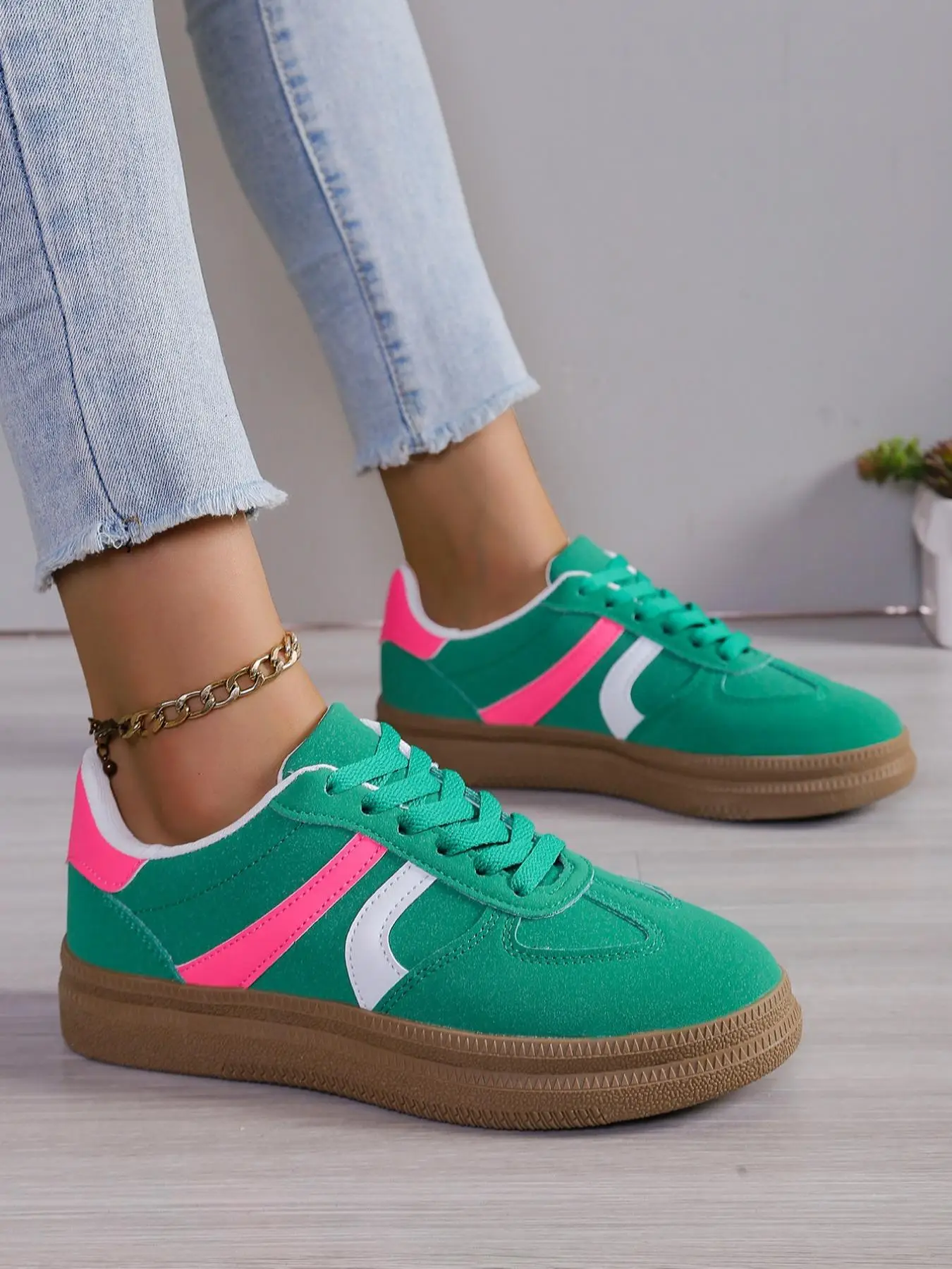 Women's Fashionable Lace Up Low Top Sneakers, Casual Comfortable Sports Shoes for Daily Wear, Female All-match Round Toe Shoes for Summer