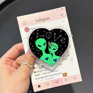 Alien Couple Heart MagSafe Phone Grip, Out of This World Love Griptok, Starry Sky Alien Phone Stand, Galactic Romance Accessory, Cute Sci-Fi Couple Gift, Alien Love Heart Phone Holder