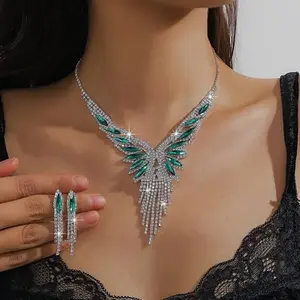 [3-Piece Elegant Jewelry Set] Luxurious Crystal Rhinestone & Green Gemstone Tassel Jewelry Set for Women, 3-Piece Set with Necklace and Earrings, Elegant Style, Perfect for Weddings, Parties, and Special Occasions