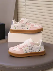 New Embroidered Girls' Parent-Child Shoes, Sporty Casual Sneakers, Round Toe Trainers, Fashion Versatile Footwear, Comfortable and Stylish