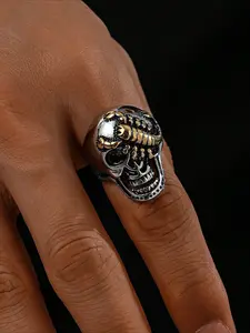 1pc Stainless Steel Plated 18K Gold Retro Gothic Skull Scorpion Pattern Men's Ring Statement Ring Summer Accessory Engraved Ring