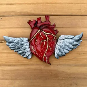 Corazón con Alas Collectible Cultural Art Decor