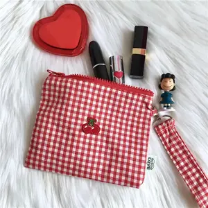 Red cherry canvas makeup bag, portable and easy to carry