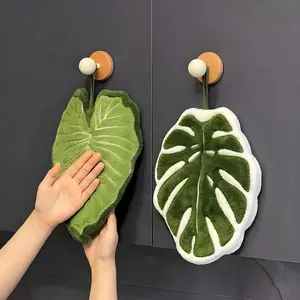 2-Pack Creative Coral Fleece Hand Towels, Leaf Shape Design, Hanging Rope Included, Highly Absorbent, Multi-Use for Bathroom, Kitchen, Restaurant, Absorbent Thickened Towels