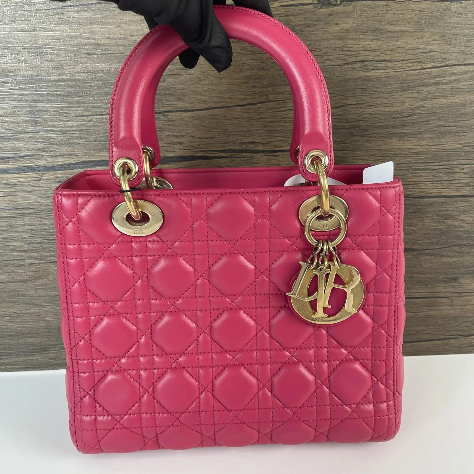 Pre-owned Dior calfskin leather Messenger Bags Medium Lady Dior, Fuchsia Calfskin, Cannage Quilting, Gold Tone Hardware++Bag charm++