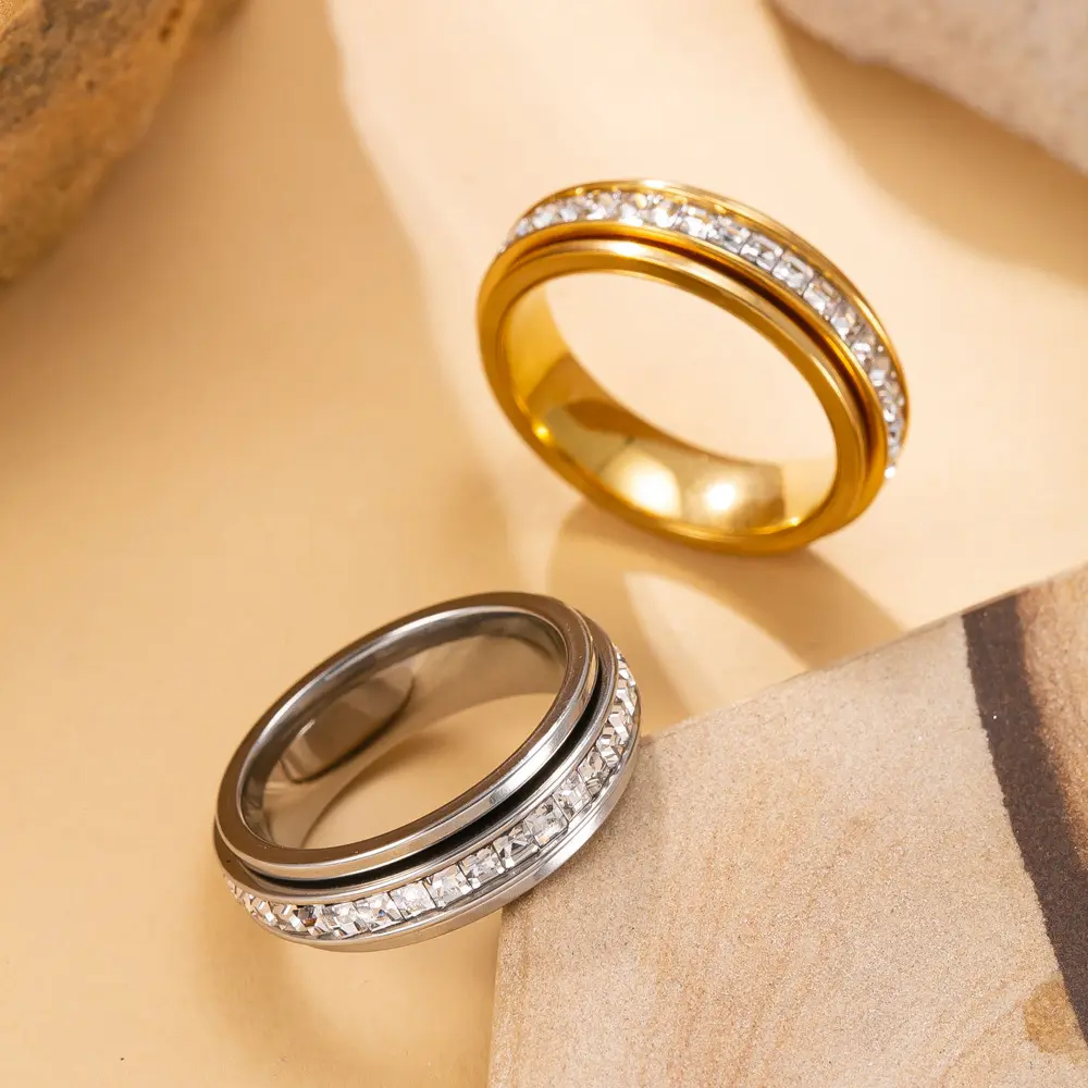 Cross-Border Best-Selling Unique Rings - Titanium Steel Single-Row Square Diamond Rotatable Couple Rings, High-End Fashion Stainless Steel Cute Gifts for Girlfriends, Elongated Accessories for Men and Women, Statement Rings