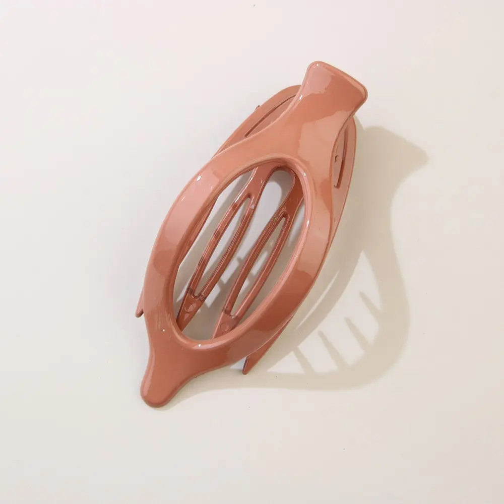 #30 glossy caramel color [pointed duck c