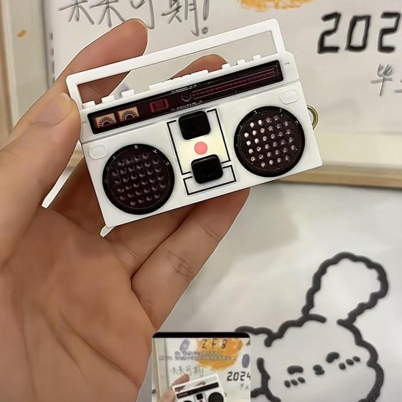 2 Pcs  Nostalgic Mini Radio Recorder Keychain Nostalgic Vintage Mini  Radio That Can Record Classical Funny Bag Ornaments design retro Stretchy Scrunchie Lanyard with Retractable heart