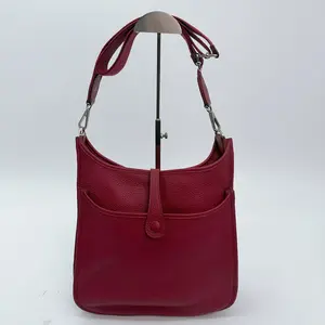Pre-owned HERMÈS leather Tote Bags Taurillon Clemence Evelyne III GM Rouge Garance bag