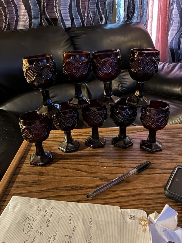 Ruby Vintage Stem Glasses - Elegant Design for Special Occasions