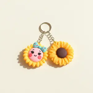 Sunflower Keychain, 2PCS Cute Kawaii Flower Key Ring Set, Smiley Face Sunflower Keychain with Bow, Novelty Floral Accessories for Backpack Purse, Cheerful Gift for Plant Lovers