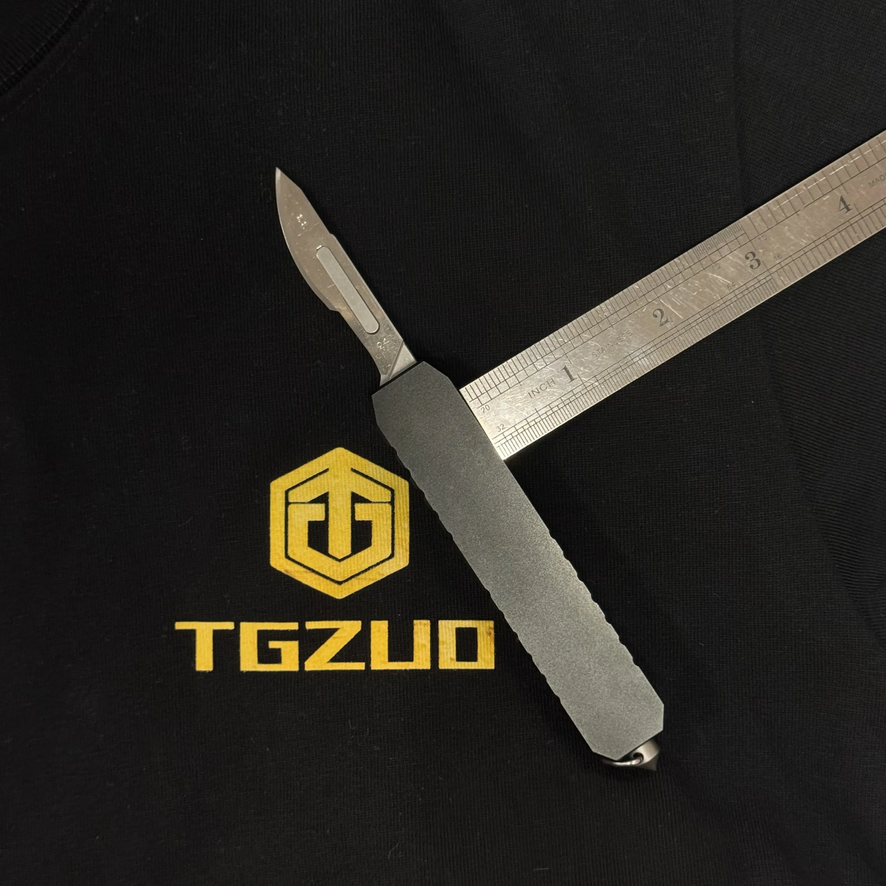 Pocket Folding Utility Knife, EDC Small Box Cutter, Aluminum Alloy Grip With 10 Blades for Daily Use Office and Gifts