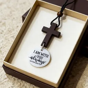 Bible Verse Cross Wooden Car & Bag Hanging Decoration – Christian Gift for Mom & Dad
