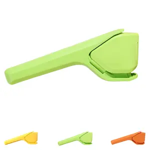 Portable and Foldable Citrus Juicer for Home or Outdoor Use, Easy Hand-Press Design for Quick Fresh Juice, Compact and Lightweight, Perfect for Kitchens, Picnics, or Snack Prep, Vibrant Colors, Convenient and Fun to Use