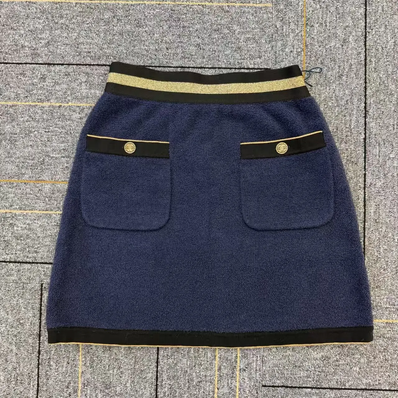 Pre-owned Women's Chanel Casual Cotton Classic Mini Skirt Size 34, Style N24154756