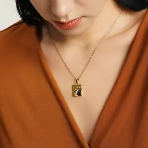 Sunlit Bloom Pendant Necklace